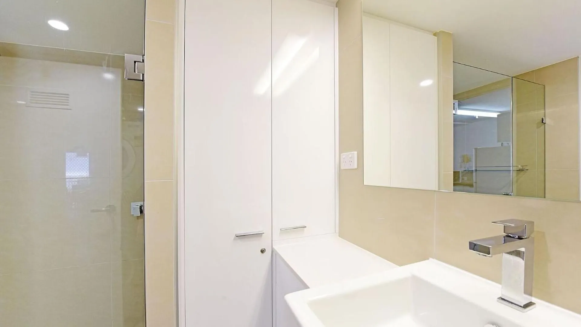 Lindomare Unit 12, 11 Orvieto Tce, Kings Beach Καλούντρα Αυστραλία