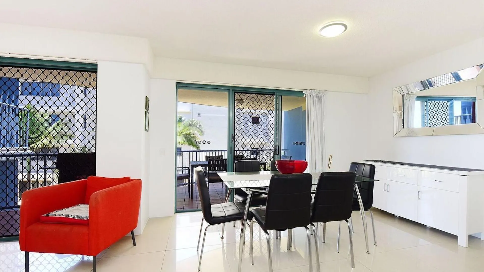 Lindomare Unit 12, 11 Orvieto Tce, Kings Beach Καλούντρα